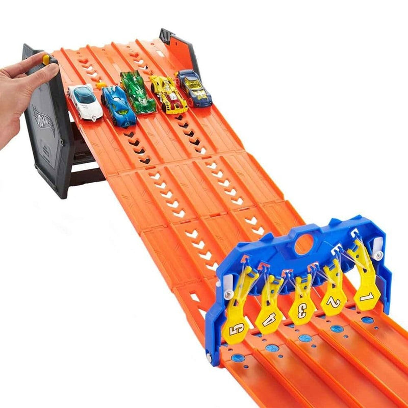 Hot Wheels Roll Out Raceway Track Set and Car