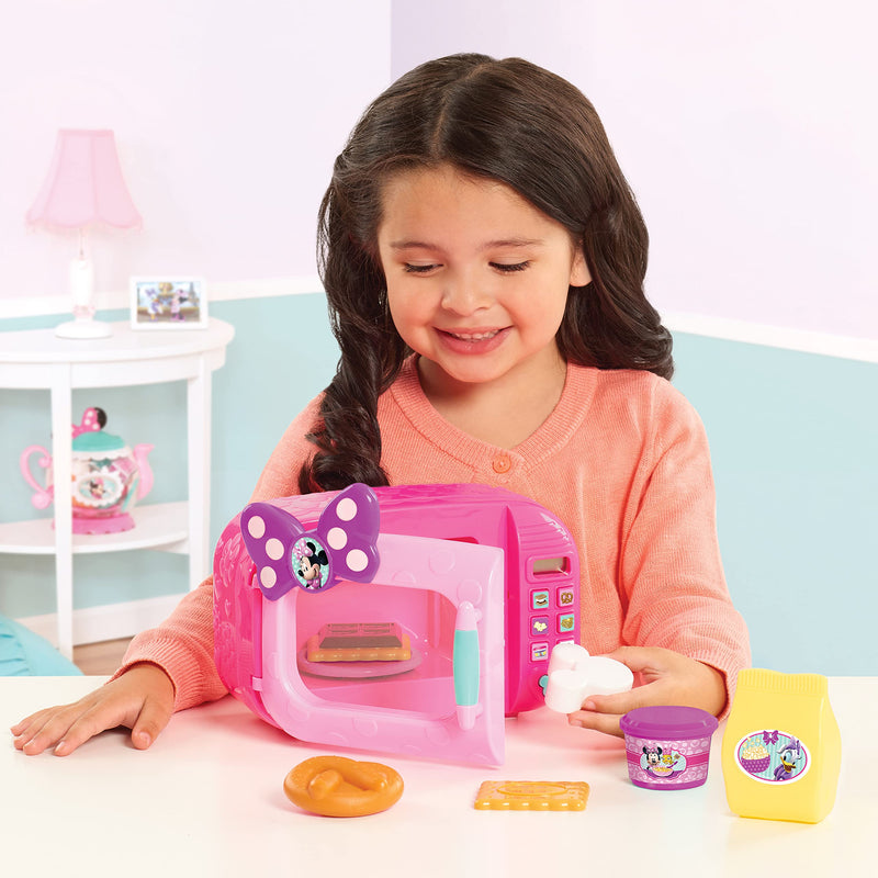 Minnie Mouse Marvelous Microwave Set