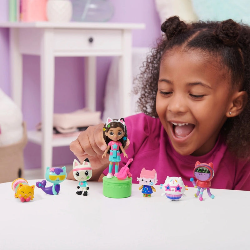 Gabby’s Dollhouse Dance Party Theme Figure Set with a Gabby Doll Figure